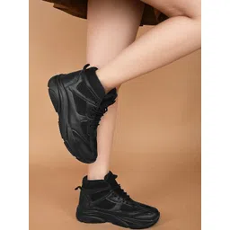 glitchez Women Textured Round Toe Lace-Ups Sneakers