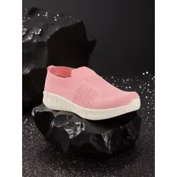 glitchez Women Textured Slip-On Sneakers