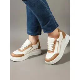 glitchez Women Textured Sneakers