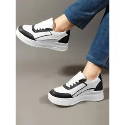 glitchez Women Textured Sneakers