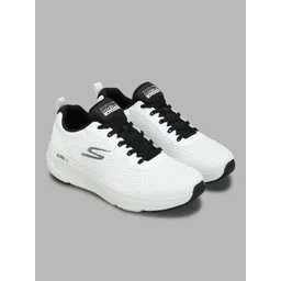 GO RUN ELEVATE Running Shoes For Men