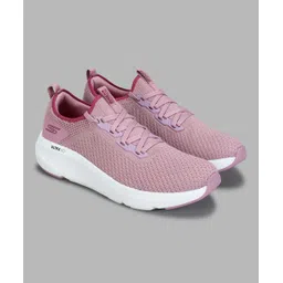 GO RUN ELEVATE Sneakers For Women