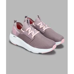 GO RUN ELEVATE Sneakers For Women