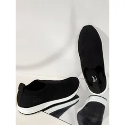 Goldstar Men Textured Slip-On Walking Shoes