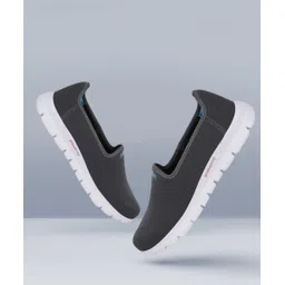 GRACY Casuals For Women