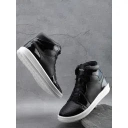 Greentech Men Mid-Top Lightweight Comfort Insole Sneakers