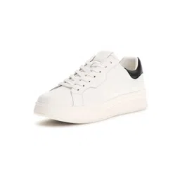 GUESS Men Solid Round Toe Leather Sneakers