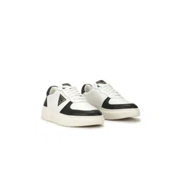 GUESS Women Colourblocked Lace-Up Leather Sneakers