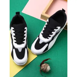 HAKKEL Men Colourblocked Lightweight Sneakers