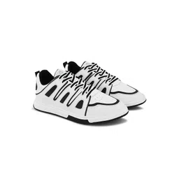 HAKKEL Men Colourblocked Sneakers
