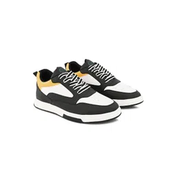 HAKKEL Men Colourblocked Sneakers