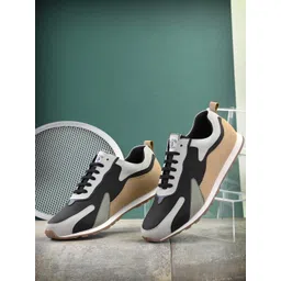 Harvard Men Black Colourblocked Sneakers