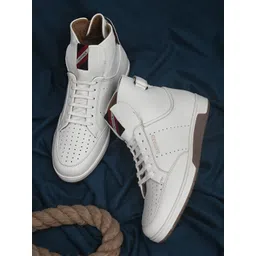 Harvard Men White Perforations Round Toe Sneakers