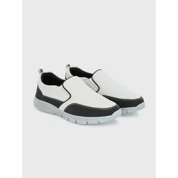 HERE&NOW Men Colourblocked Sneakers