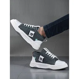 HERE&NOW Men Sneakers