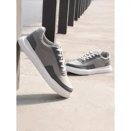 Heris & Hemly Men Colourblocked PU Sneakers