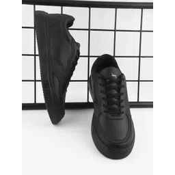 Heris & Hemly Men PU Sneakers