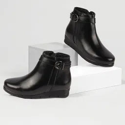 High Ankle Winter Walking Broad Feet Side Zipper Closure Casual Buckle Boots For Women