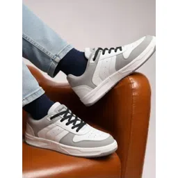 HIROLAS Men Round Toe Lace-Ups Sneakers