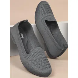 HITWAY Women Textured Slip-On Sneakers