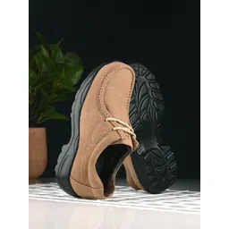 Hitz Men Colourblocked Leather Sneakers