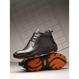 Hitz Men Textured Leather Casual Regular Boots