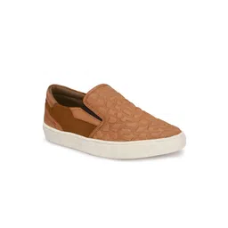 Hitz Men Textured Leather Slip-On Sneakers