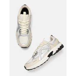 HRX by Hrithik Roshan Men Striped Running Shoes