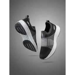 HRX by Hrithik Roshan Men Textile Running Shoes