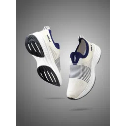 HRX by Hrithik Roshan Men Textile Running Shoes