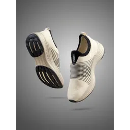 HRX by Hrithik Roshan Men Textile Running Shoes