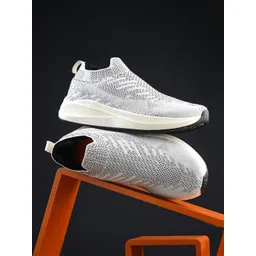 HRX by Hrithik Roshan Men White Mesh Walking Shoes