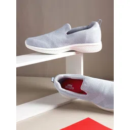 HRX by Hrithik Roshan Men Woven Design Walking Shoes