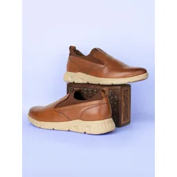 Hush Puppies Men Leather Slip-On Sneakers