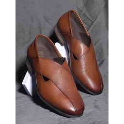 Hush Puppies Men Textured Leather Slip-On Sneakers