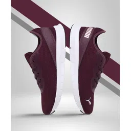 Hustle V2 Wns Casuals For Women