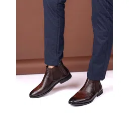 Hydes N Hues Men Mid Top Textured Leather Chelsea Boots