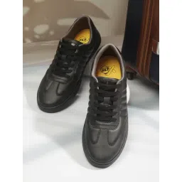 ID Men's Black Casual Sneakers