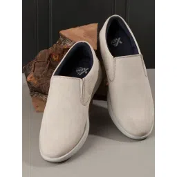 ID Men's Cream Casual Sneakers