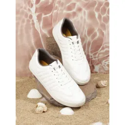 ID Men's White Casual Sneakers