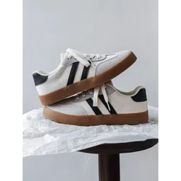 Ifah Women Solid Smart Casual Sneakers