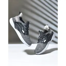 IMPAKTO Men Radiant Run Mesh Badminton Shoes