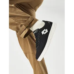 Impulso Mistro Sneakers For Men