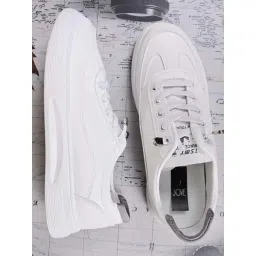Jove Women's Ivory Casual Sneakers