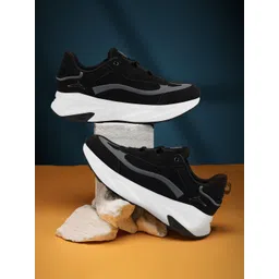 JQR HUNGARY Men Colourblocked Sneakers