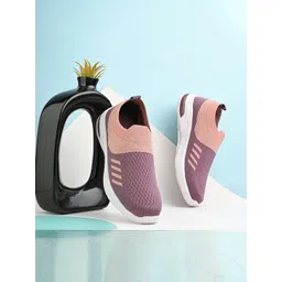 K Footlance Women Colourblocked Slip-On Sneakers