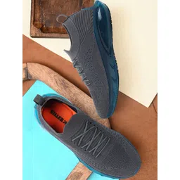 Killer Men Textured Round Toe Lightweight Textile Sneakers