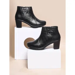 Killer Women Round Toe Block Heel Boots