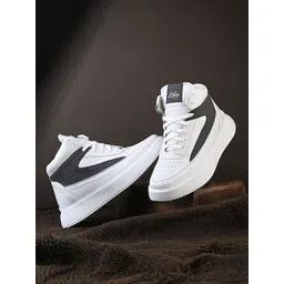 knoos Men Colourblocked High-Top Sneakers