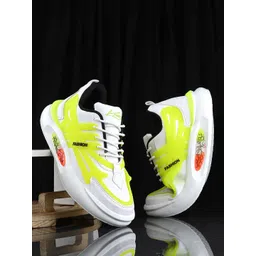 knoos Men Colourblocked Lightweight Padded Insole Basics Sneakers